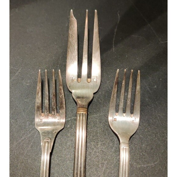 Mixed Lot Of CHRISTOFLE France Silverplate 1 Serving, 2 Salad Forks NO MONOGRAM - Picture 3 of 10